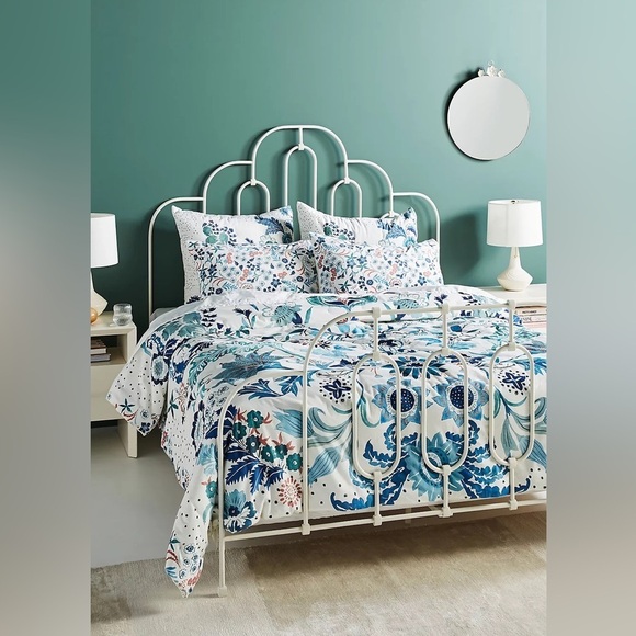 Anthropologie Other - Anthropologie Velvet Hollyhock Quilt Size Queen with Shams NWT